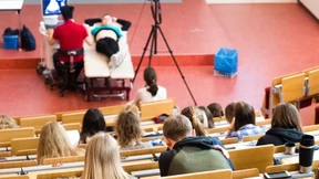 „Kann ich mein Studium von der Steuer absetzen?“