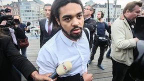 Männer mit Nadeln im Arm