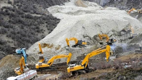Dutzende Verschüttete nach Erdrutsch in Tibet