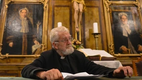 Der Priester, der die Kirche kritisiert