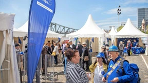 Frankfurter feiern heiter weiter