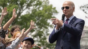 Der Präsident kämpft wieder für die Demokratie