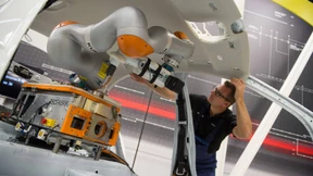 Wenn Mensch und Maschine Hand in Hand arbeiten