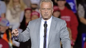 Dr. Wonder und die Muskelspiele des Kandidaten