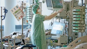 Wann ist eine Intubation bei schwerem Covid unvermeidlich?