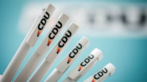 Deutliche Zugewinne für CDU/CSU