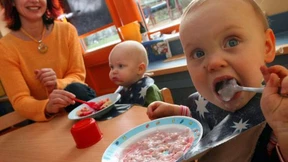 Zahl der Erzieher steigt sprunghaft an