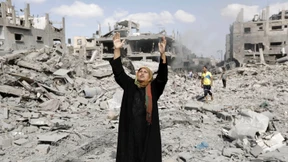 Palästinenser bergen viele Tote