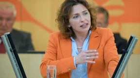 Beer warnt vor Streichung von Lehrerstellen