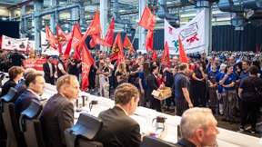 VW-Belegschaft protestiert gegen Sparkurs