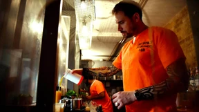 Cocktails hinter Gittern