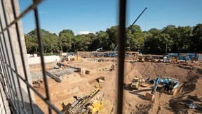 Stele und Torso auf Tron-Gelände entdeckt