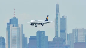 Flugzeuge fliegen bei Landung künftig höher