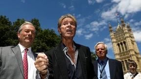 Prominente fordern Anonymität für Verdächtigte