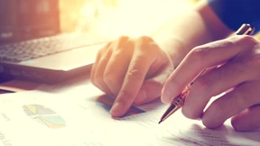 Sparen, anlegen oder ausgeben?