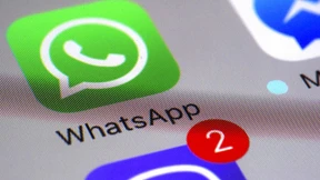 Hacker installieren Überwachungssoftware