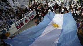 Argentinien gewinnt Zeit