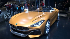 Autoschau mit Motorschaden