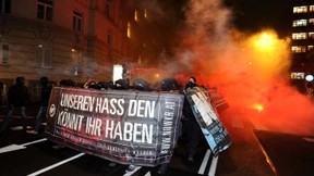 Brandsätze, Verletzte und Festnahmen 