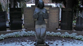 Als so­wjetische Militärtribunale Zivilisten erschießen ließen