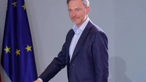 Bund und Länder nehmen mehr Steuern ein