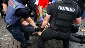 Dutzende Verhaftungen von Gay Pride Gegnern