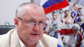 Eine Inszenierung des weißen Ritters?