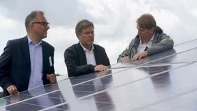 Wirtschaftsminister Habeck setzt auf „Praxis-Checks“