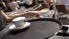 Die Arbeitslosigkeit sinkt kräftig