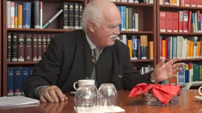 „Die Jacke ist falsch eingeknöpft“