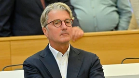 Mit der S-Klasse zum Gericht