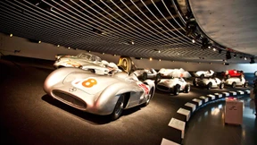 Ein Mercedes-Tempel für China