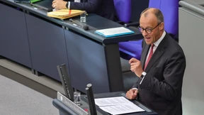 Merz will die SPD bei der Ehre packen
