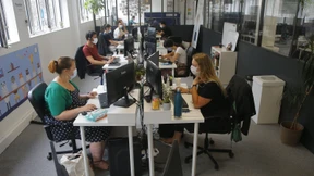 Annähernd jeder zehnte Corona-Infizierte geht krank zur Arbeit