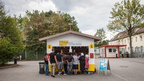 Strategisches Schweigen, das den öffentlichen Diskurs verzerrt
