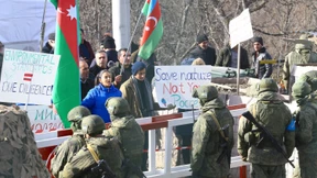 Aserbaidschaner blockieren Nagornyj Karabach