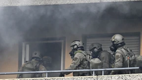 Einsatzkräfte bei Explosion verletzt