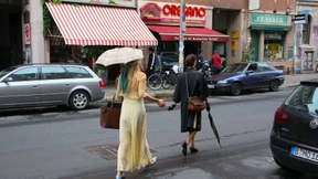 Eben noch auf der Straße, jetzt in der Kunstgalerie