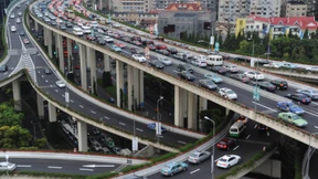 Ein Wirtschaftswunder und ein fragiler Subkontinent