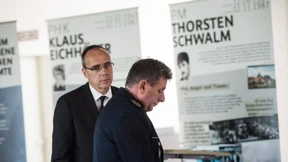 Gedenktafel erinnert an erschossene Polizisten