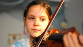 Die kleine Geigerin