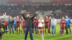 Kämpfende Kickers kippen Drehbuch