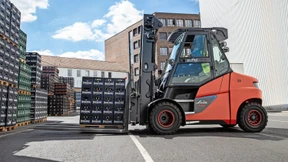 Stadion statt Sachsenhäuser Berg