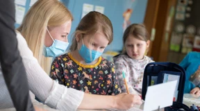 RKI meldet 180.000 Neuinfektionen, Inzidenz sinkt weiter