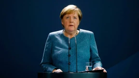 Merkel ermahnt Moskau: Die Welt wird auf Antworten warten