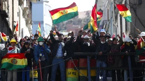 Demonstranten besetzen Zentralen von Staatssendern