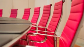 Landesregierung beantwortet Anfragen zu spät und schlecht