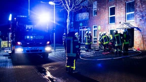 29 Verletzte bei Brand eines Mehrfamilienhauses