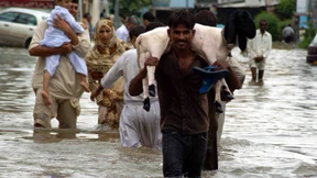 Mehr als 200 Tote bei Hochwasser