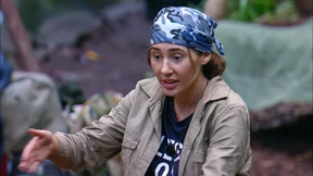 Hat sich da jemand heimlich die Lippen aufspritzen lassen?